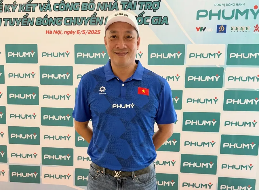 HLV Nguyễn Tuấn Kiệt tin tưởng đợt tập huấn hiện tại sẽ mang tới nhiều hiệu quả cho các học trò. Ảnh: MINH MINH