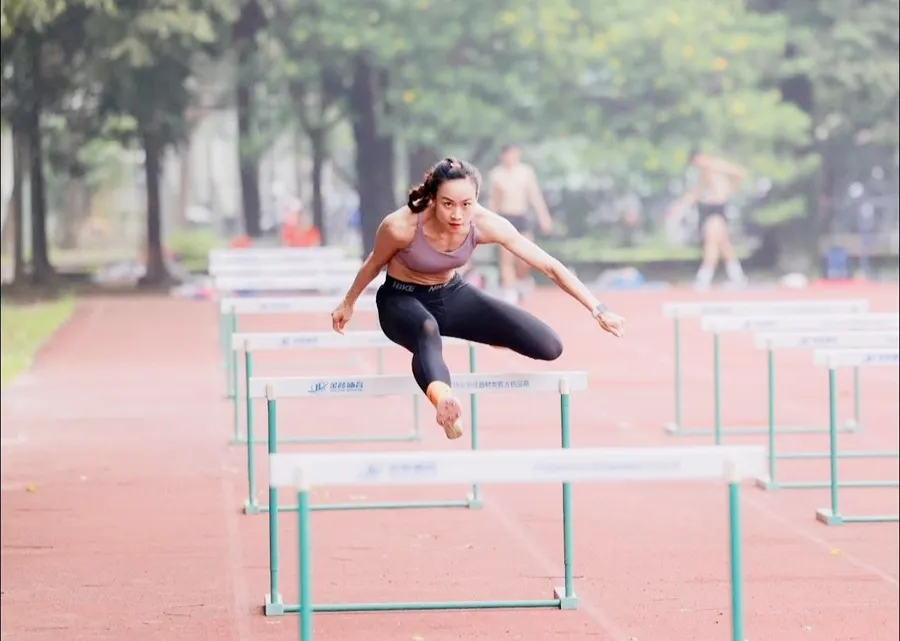 Huỳnh Thị Mỹ Tiên nỗ lực tập luyện để sẵn sàng dự giải vô địch châu Á 2025. Ảnh: MINH NGUYỆT