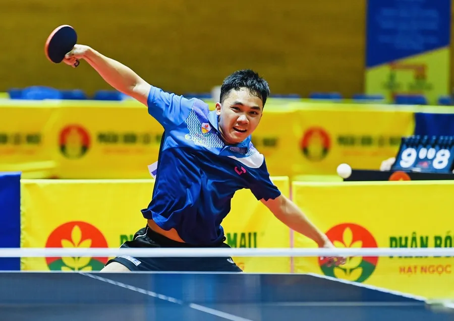 Tay vợt Đinh Anh Hoàng giành ngôi vô địch đơn nam giải bóng bàn quốc gia 2025. Ảnh: DUY LINH
