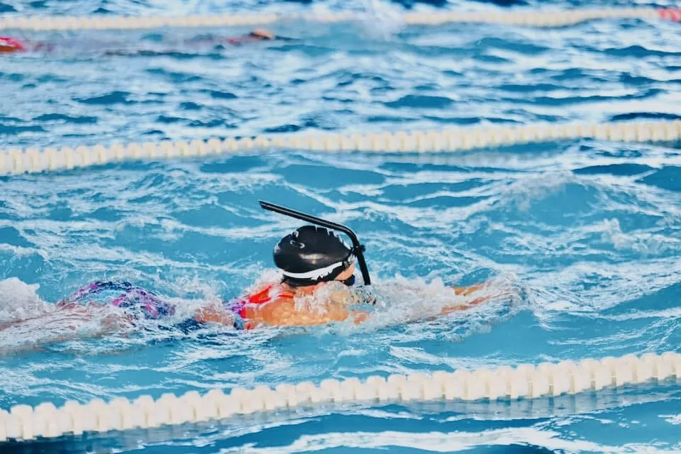 VĐV lặn trẻ đã thi đấu để tranh kết quả tốt nhất ở Tiền Giang. Ảnh: VASA