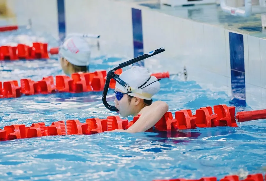 VĐV thi đấu tạo nên các cuộc cạnh tranh hấp dẫn ở nội dung môn lặn. Ảnh: VASA