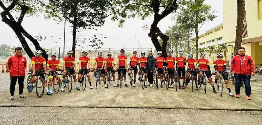 Xe đạp đường trường có tuyển thủ tham gia đợt tập huấn dài hạn tại Pháp tới đây. Ảnh: MINH MINH