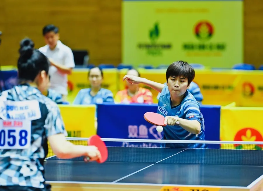 Tay vợt của bóng bàn TPHCM là Nguyễn Khoa Diệu Khánh được đề xuất tập trung đội tuyển quốc gia năm 2025. Ảnh: DUY LINH