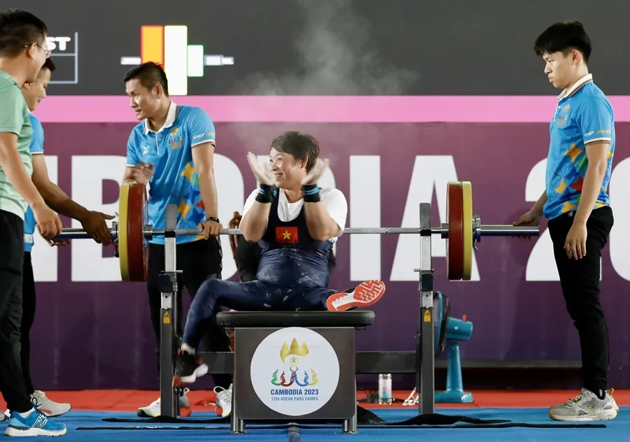Nữ lực sĩ thể thao người khuyết tật Châu Hoàng Tuyết Loan đã thi đấu giành nhiều thành tích ở các giải quốc tế và ASEAN Para Games. Ảnh: THÁI DƯƠNG