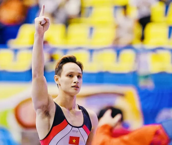 Tuyển thủ Đinh Phương Thành có hạng 4 nội dung xà kép đơn môn nam tại giải vô địch châu Á 2025. Ảnh: P.THÀNH