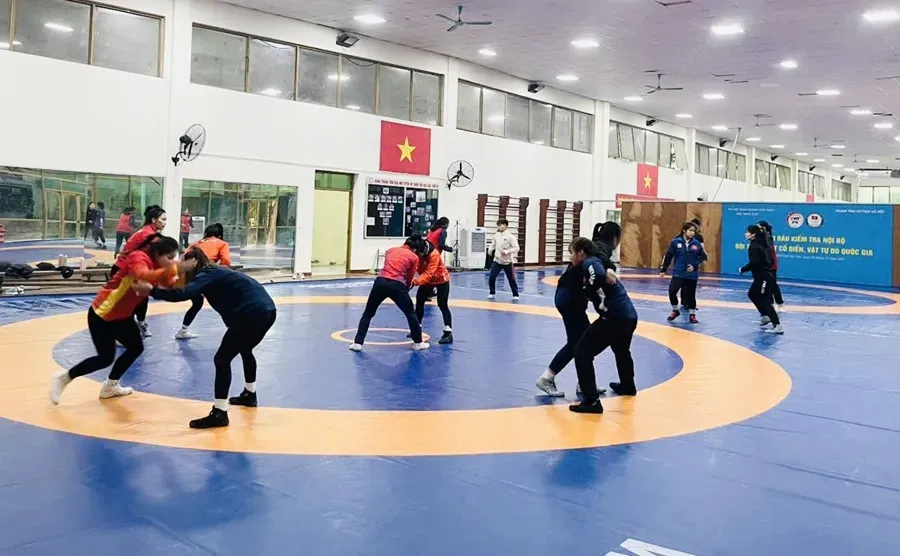 Lực lượng đội vật trẻ chủ nhà Việt Nam chuẩn bị tốt nhất để thi đấu giải trên sân nhà. Ảnh: MINH MINH