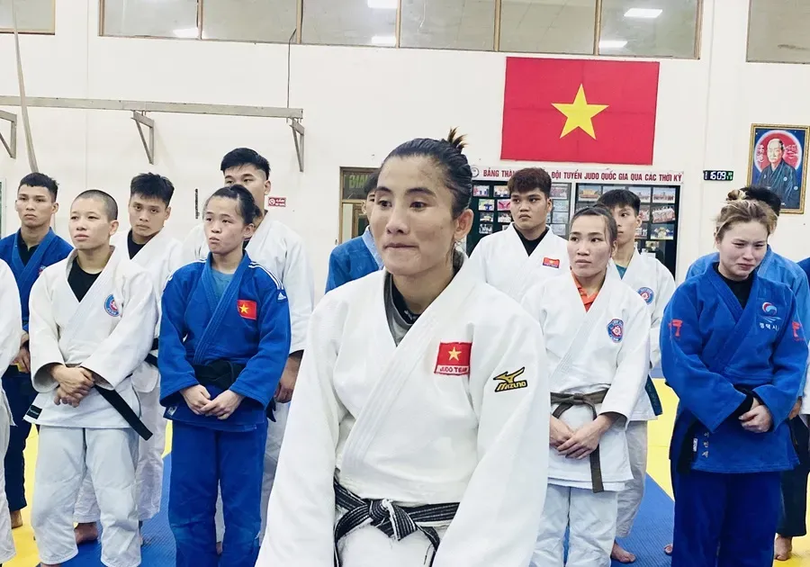 Võ sĩ Hoàng Thị Tình đã thua đáng tiếc tại giải vô địch thế giới 2025 đang tổ chức ở Hungary. Ảnh: MINH MINH