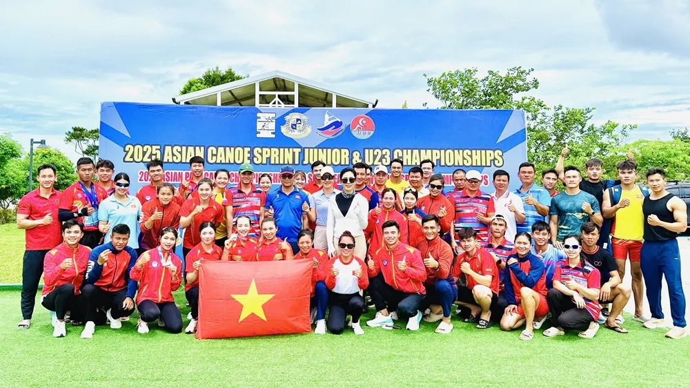 Đội canoeing Việt Nam đã giành được 10 HCV trong các nội dung ở giải vô địch Đông Nam Á 2025. Ảnh: DƯƠNG HỒNG