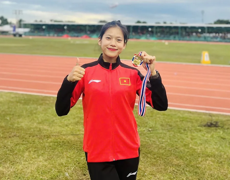 Tuyển thủ Ngọc Anh giành HCV nội dung 3.000m chướng ngại vật nữ tại Thái Lan. Ảnh: NGUYỄN ĐỨC