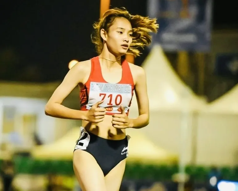 Khánh Linh giành tấm HCV nội dung 1.500m nữ tại giải đấu ở Thái Lan. Ảnh: BTC