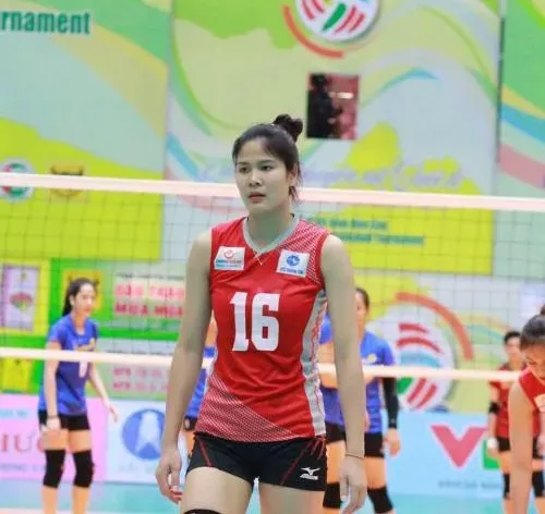 Phụ công Bùi Thị Ngà trở lại sẽ giúp đội bóng áo lính có thêm yên tâm về lực lượng tại giai đoạn 2 giải vô địch quốc gia 2025. Ảnh: DŨNG PHƯƠNG