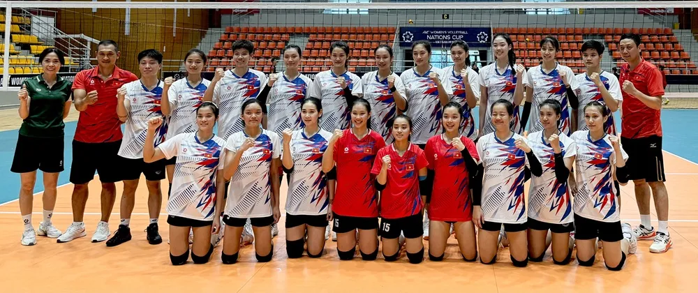 Đội tuyển bóng chuyền nữ trẻ Việt Nam dù thua trận nhưng vẫn tự tin để có kết quả tốt hơn trong các lượt tiếp theo. Ảnh: MINH MINH