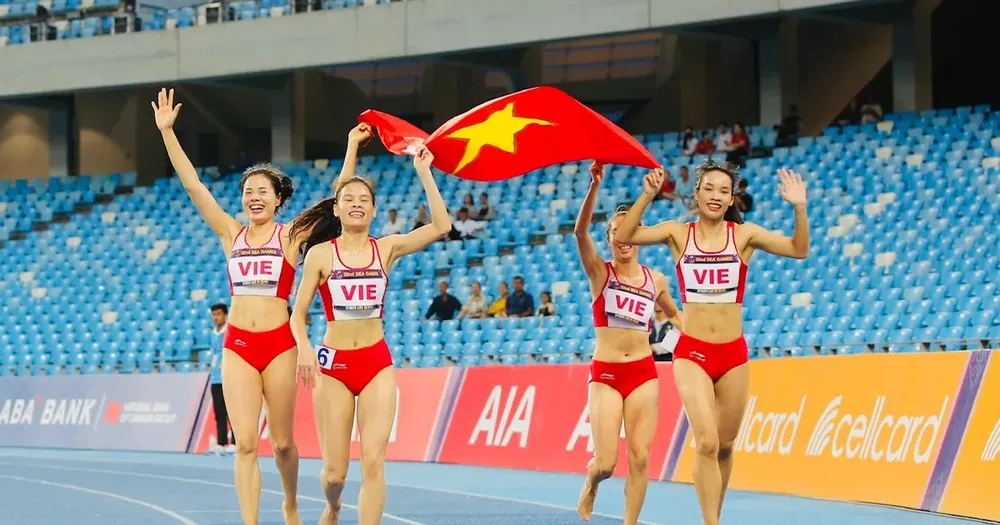 Điền kinh Việt Nam đã giành HCV nội dung tiếp sức 4x400m nữ tại SEA Games 32-2023 nên rất tập trung để bảo vệ kết quả trên tại SEA Games 33-2025. Ảnh: DŨNG PHƯƠNG