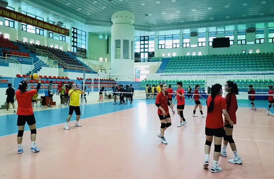 Đội nữ U23 VTV Bình Điền Long An tích cực tập luyện trước giờ khai cuộc giải năm nay. Ảnh: VTVBDLA