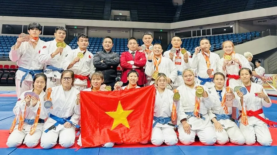Đội jujitsu Việt Nam có kết quả khích lệ tại giải vô địch trẻ, vô địch Đông Nam Á 2025. Ảnh: TIẾN BÙI