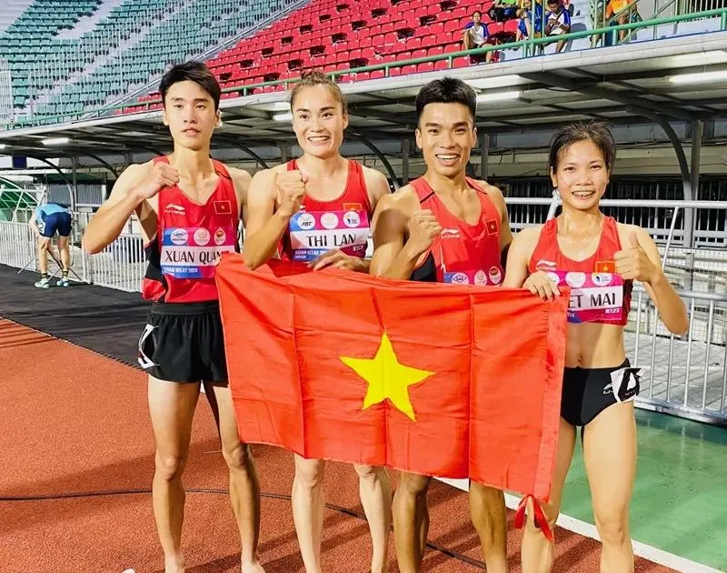 VĐV điền kinh trẻ có khả năng tiếp cận các đàn anh, đàn chị đều được tạo cơ hội thi đấu. Ảnh: MINH MINH