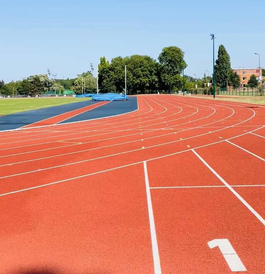 Sân tập điền kinh tại địa điểm tập huấn ở Pháp dự kiến có VĐV Việt Nam tới tập luyện. Ảnh: MINH MINH
