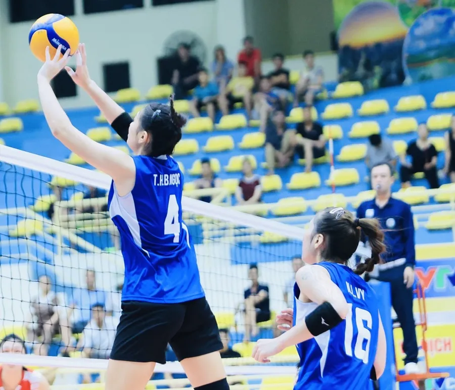 Cầu thủ U23 VTV Bình Điền Long An đã chơi cố gắng nhưng để thua đáng tiếc tại tứ kết. Ảnh: DŨNG PHƯƠNG