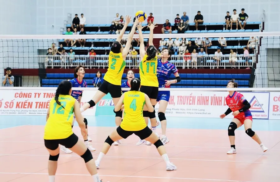 Các VĐV đội VTV Bình Điền Long An đã có trận đấu tập bổ ích cùng đội PFU Blue Cats tại Vĩnh Long. Ảnh: VTVBDLA