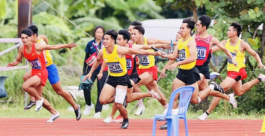 VĐV cả nước đã thi đấu giải điền kinh vô địch tiếp sức quốc gia 2025 với nhiều nội dung hấp dẫn. Ảnh: HOÀNG TÙNG
