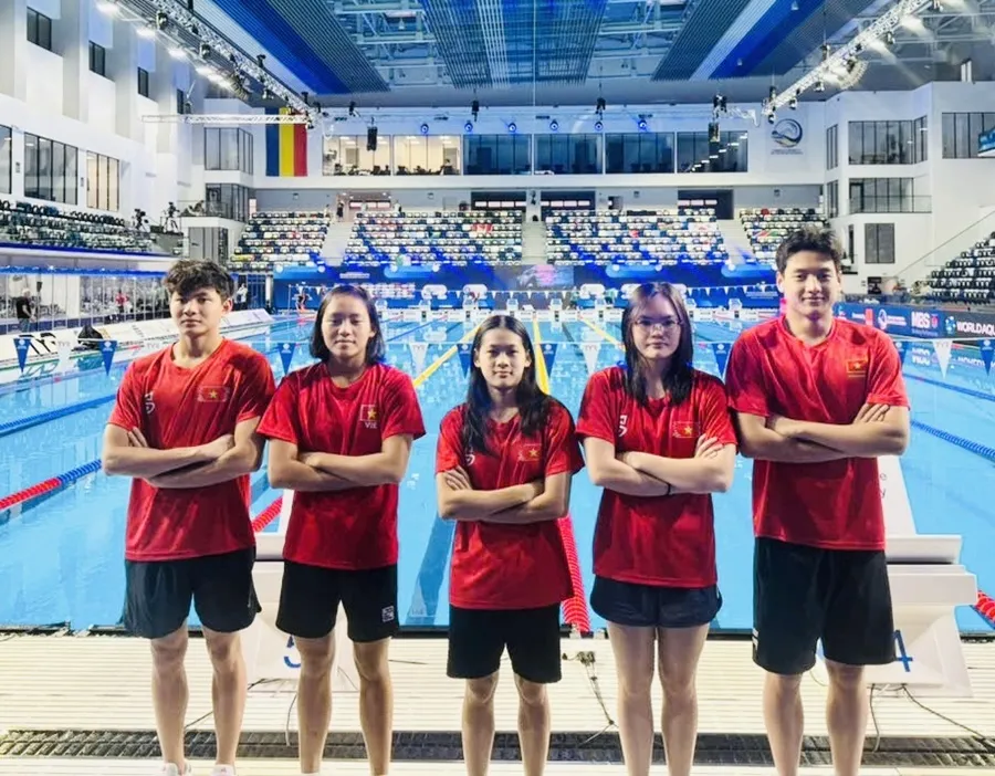 VĐV của đội tuyển bơi Việt Nam thi đấu giải vô địch trẻ thế giới 2025. Ảnh: MINH MINH