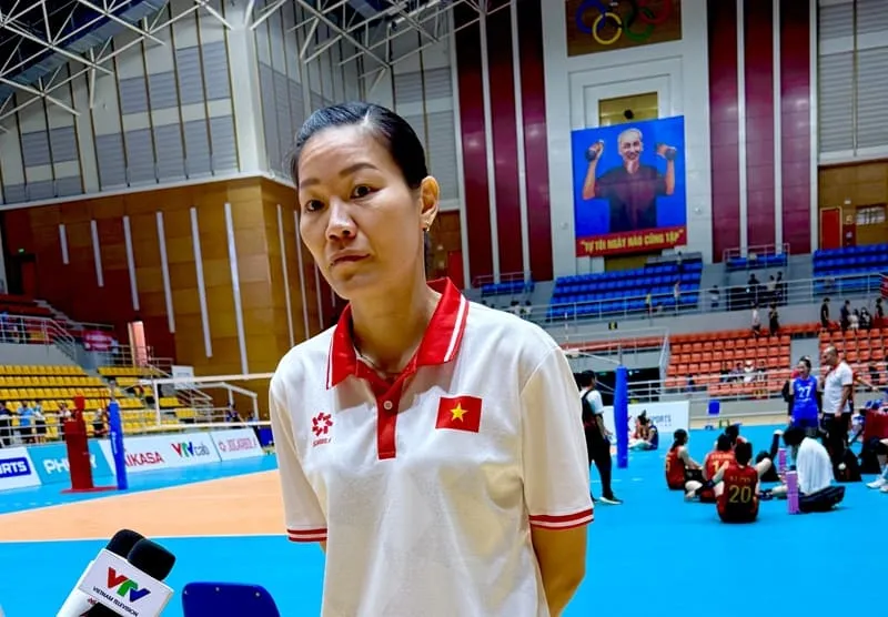 HLV Ngọc Hoa sẽ tới Tam Đảo (Phú Thọ) tham dự giải vô địch câu lạc bộ trẻ quốc gia 2025 cùng VTV Bình Điền Long An. Ảnh: MINH MINH