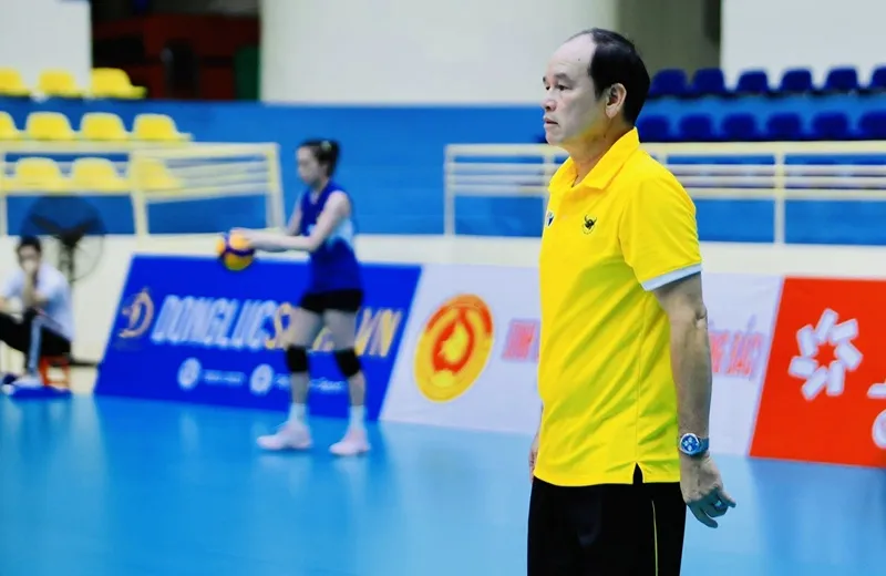 HLV Thái Quang Lai kết thúc làm việc với đội VTV Bình Điền Long An. Ảnh: DŨNG PHƯƠNG