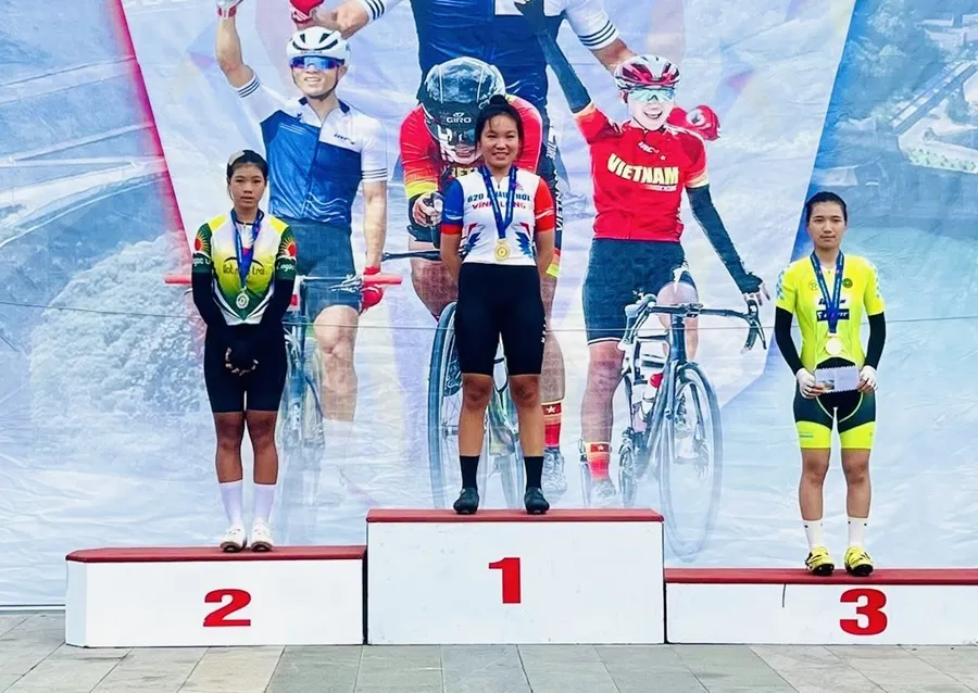 Cua-rơ Nguyễn Khang Hà My (1) sẽ là thành viên thi đấu Đại hội thể thao trẻ châu Á 2025. Ảnh: VCF