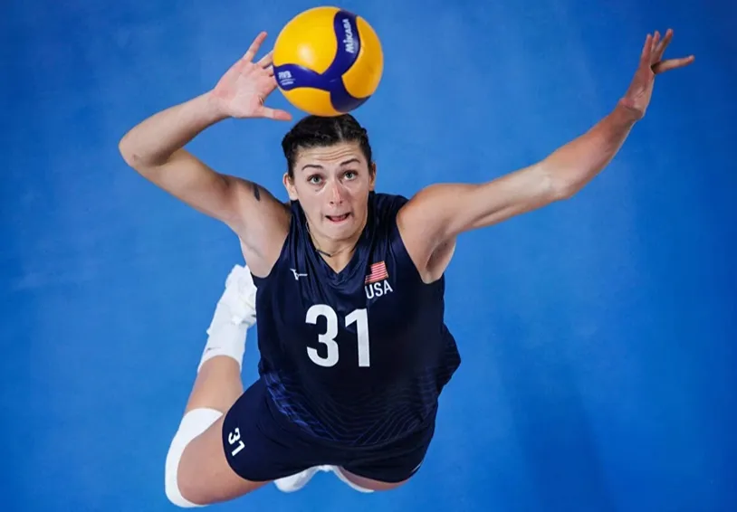 Ngoại binh Roni Jones-Perry chính thức ký hợp đồng với VTV Bình Điền Long An. Ảnh: BYU