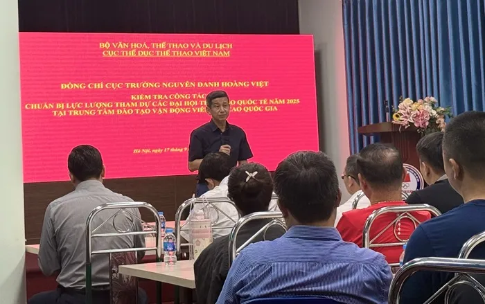 Lãnh đạo Cục TDTT gặp mặt trực tiếp từng đội tuyển thể thao quốc gia đang tập huấn. Ảnh: MINH CHIẾN