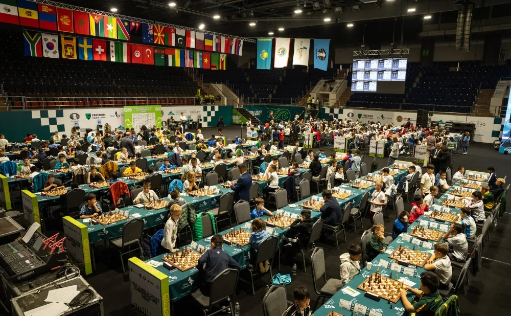 Kỳ thủ toàn thế giới tham dự giải vô địch trẻ 2025 ở Kazakhstan lúc này. Ảnh: FIDE