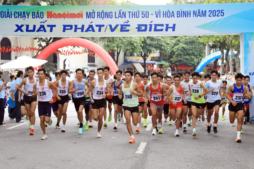 VĐV tham dự nội dung nam chuyên nghiệp tại giải lần này. Ảnh: TUYẾT MINH