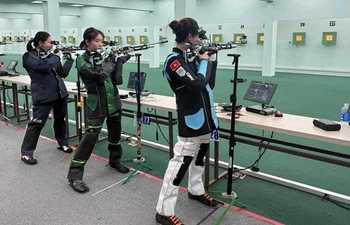 Xạ thủ thi đấu tại giải bắn súng quốc gia 2025. Ảnh: MINH CHIẾN