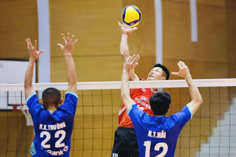 Đội Công an TPHCM đang dẫn đầu bảng nam sau giai đoạn 1 và có nhiều cơ hội đạt kết quả cao tại giải năm nay. Ảnh: DŨNG PHƯƠNG