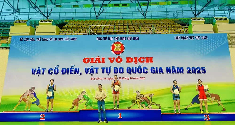 Các tuyển thủ có chuyên môn tốt nhất của vật Việt Nam đều thi đấu giải quốc gia năm nay. Ảnh: MỸ HẠNH