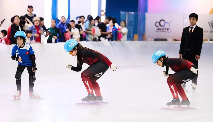 Các VĐV tham dự giải vô địch trẻ quốc gia 2025 tại Hà Nội. Ảnh: VSF