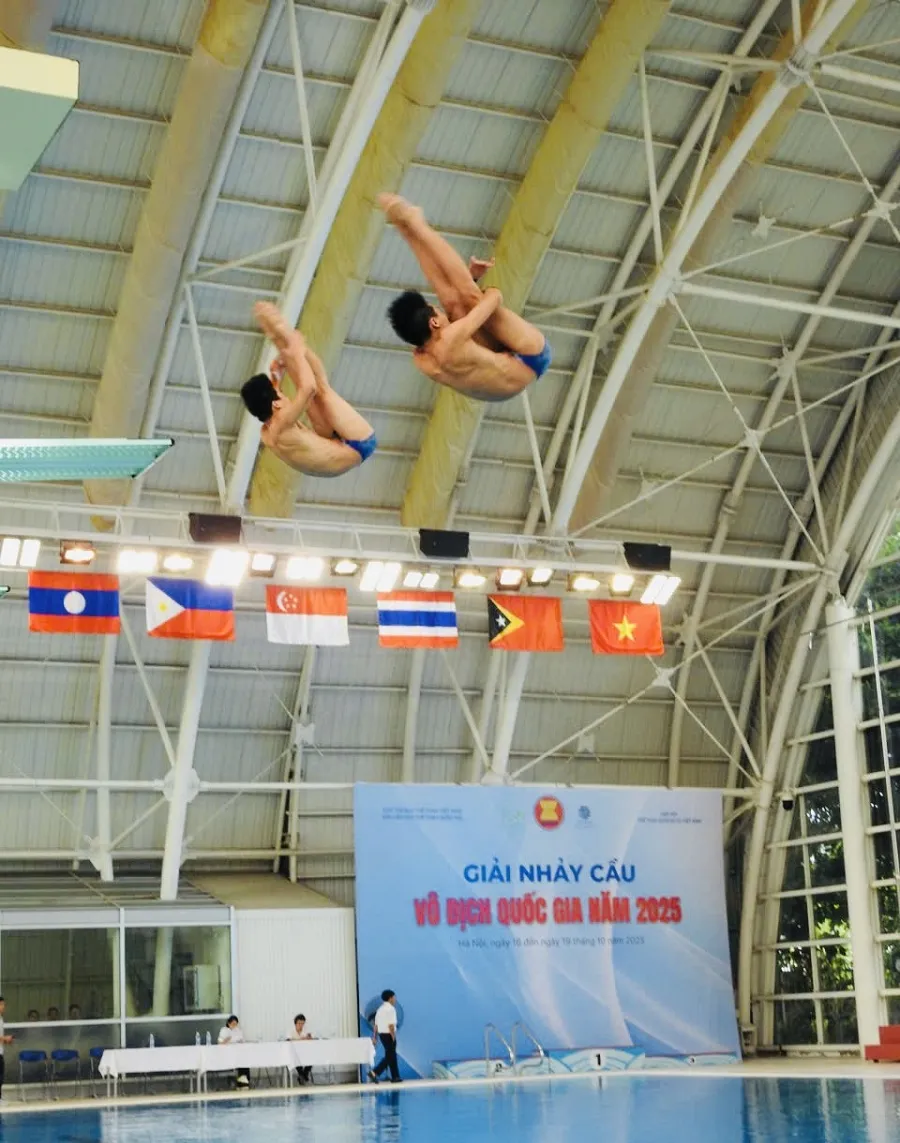 VĐV thi đấu giải nhảy cầu vô địch quốc gia 2025. Ảnh: MINH MINH