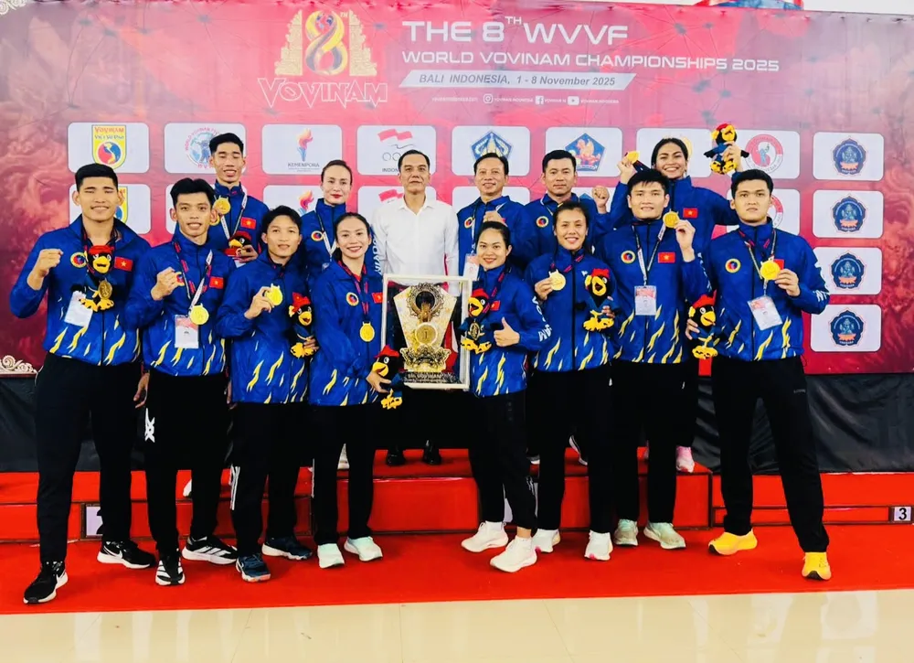 Đội tuyển vovinam Việt Nam giành vị trí số 1 toàn đoàn ở giải vô địch thế giới 2025. Ảnh: MINH MINH