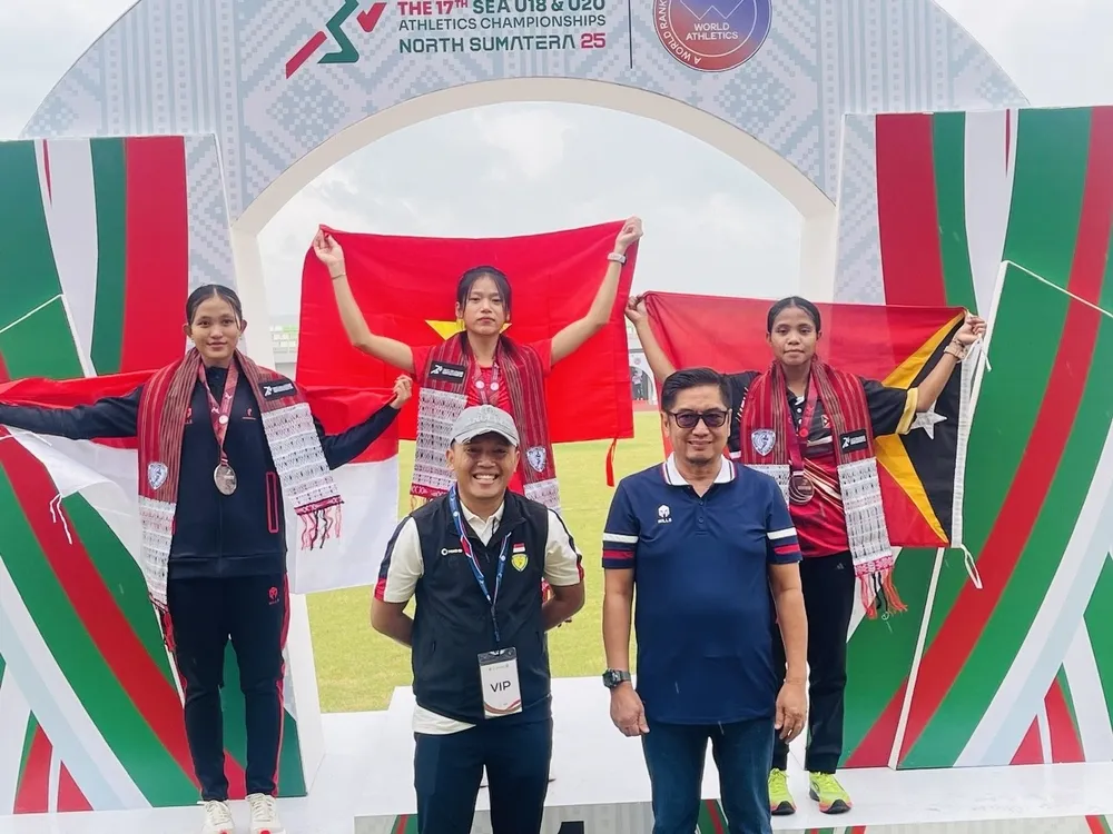 Hoàng Thị Ngọc Anh đã giành HCV đầu tiên cho đội điền kinh Việt Nam tại Indonesia lần này. Ảnh: MINH MINH