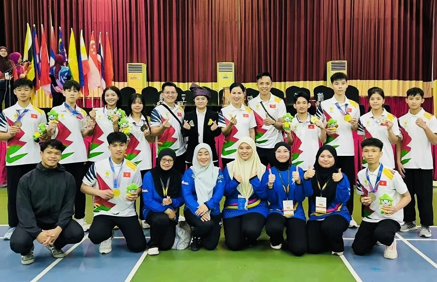 Đội pencak silat học sinh Việt Nam thi đấu tại Brunei lần này. Ảnh; SILAT VIETNAM
