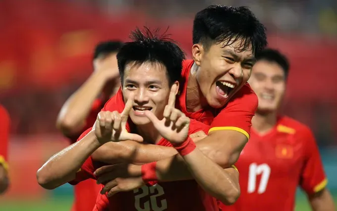 Đội tuyển bóng đá nam Việt Nam sang Thái Lan tham dự SEA Games 33-2025 vào ngày 1-12. Ảnh: TÂM HÀ