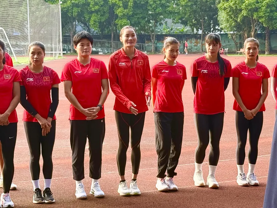 Tuyển thủ điền kinh Việt Nam sẵn sàng chinh phục SEA Games 33-2025. Ảnh: MINH CHIẾN