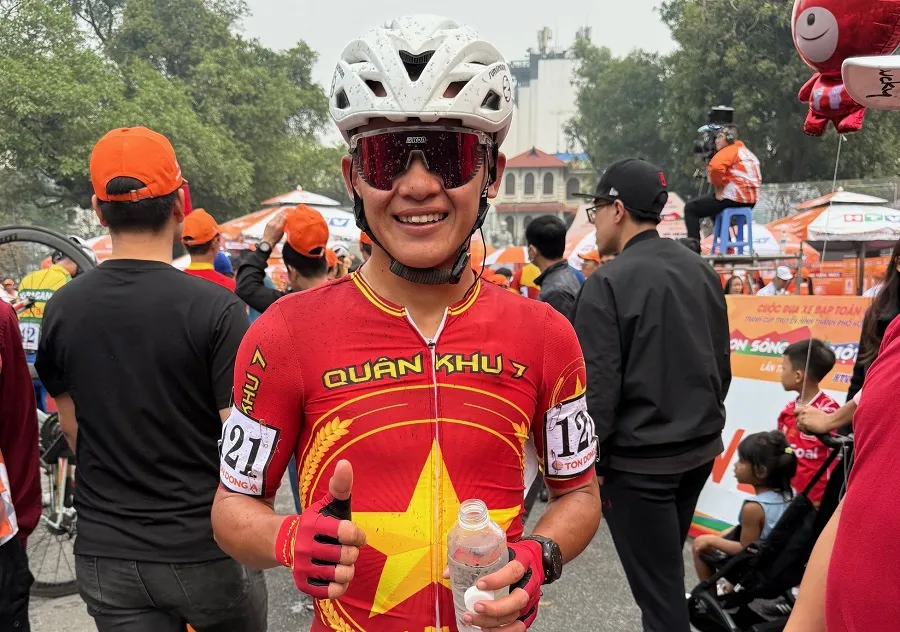 Cua-rơ Phạm Lê Xuân Lộc sẽ tham dự giải đấu và là người được khán giả chú ý sau khi có thành tích tại SEA Games 33-2025. Ảnh: MINH CHIẾN