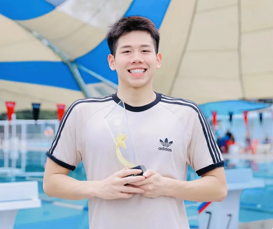 Nguyễn Quang Thuấn đã giành danh hiệu VĐV bơi nam xuất sắc nhất trong giải đấu vừa qua ở TPHCM. Ảnh: Q.THUẤN