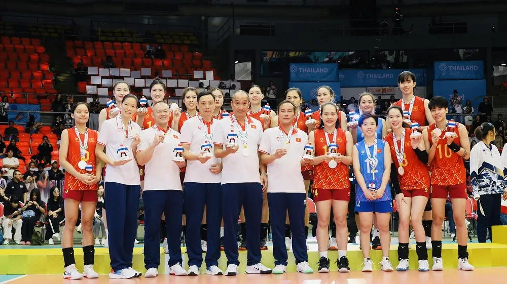 Đội tuyển bóng chuyền nữ Việt Nam giành HCB tại SEA Games 33-2025. Ảnh: DŨNG PHƯƠNG