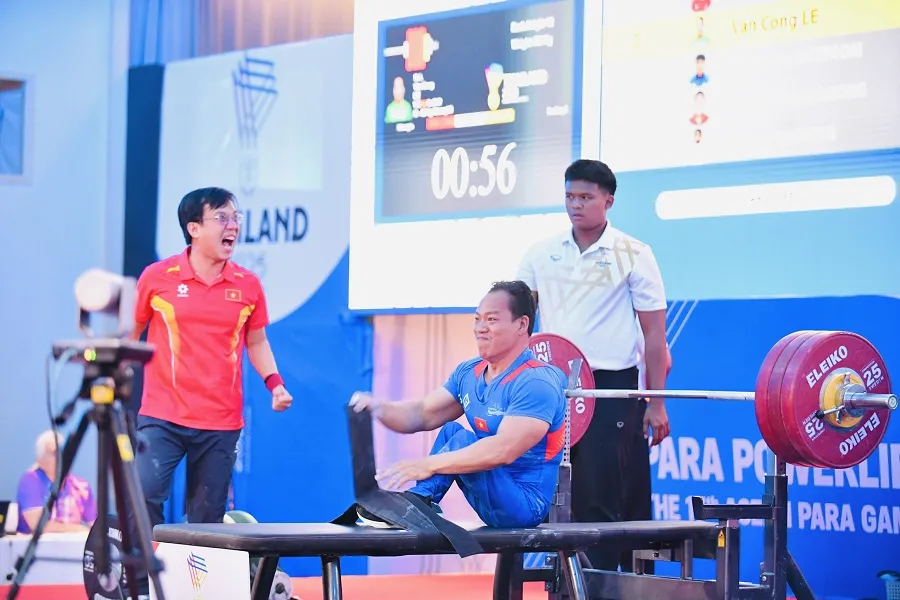 Lê Văn Công giành chiến thắng tại ASEAN Para Games 13. Ảnh: THÁI DƯƠNG