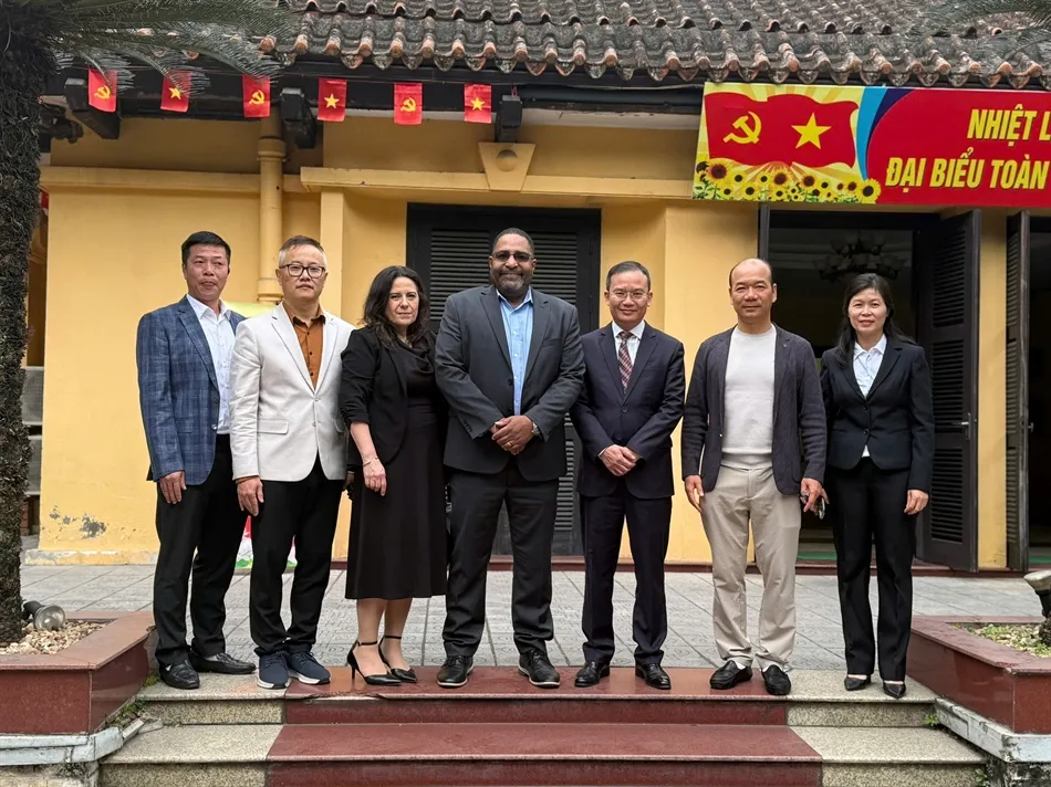 Chủ tịch IBF đã làm việc với lãnh đạo CỤC TDTT Việt Nam về chương trình tổ chức Đại hội thường niên sẽ diễn ra vào tháng 5 năm nay. Ảnh: CỤC TDTT VN