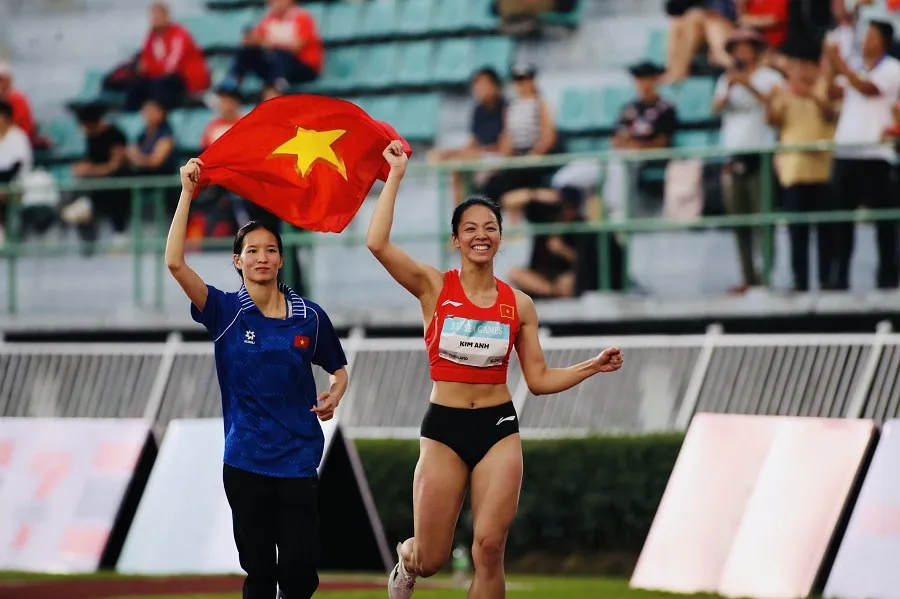 Bùi Thị Kim Anh và Dương Thị Thảo sẽ thi đấu giải vô địch trong nhà châu Á 2026. Ảnh: DŨNG PHƯƠNG