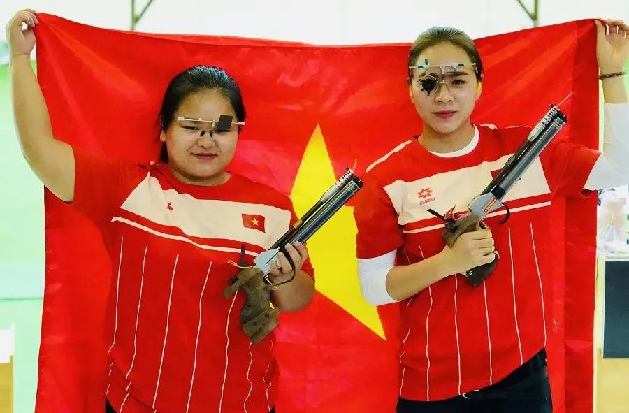 Nguyễn Thùy Trang và Trịnh Thu Vinh là 2 xạ thủ hàng đầu trong các nội dung súng ngắn của Việt Nam. Ảnh: DP