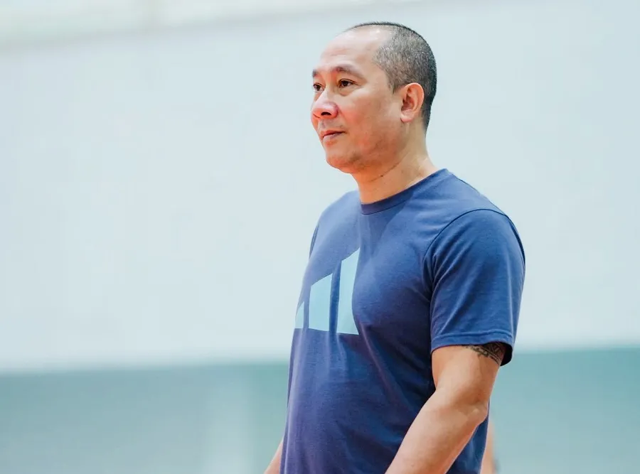 HLV Nguyễn Tuấn Kiệt bắt đầu tập luyện chuyên môn ngay kỳ nghỉ Tết. Ảnh: BCHN